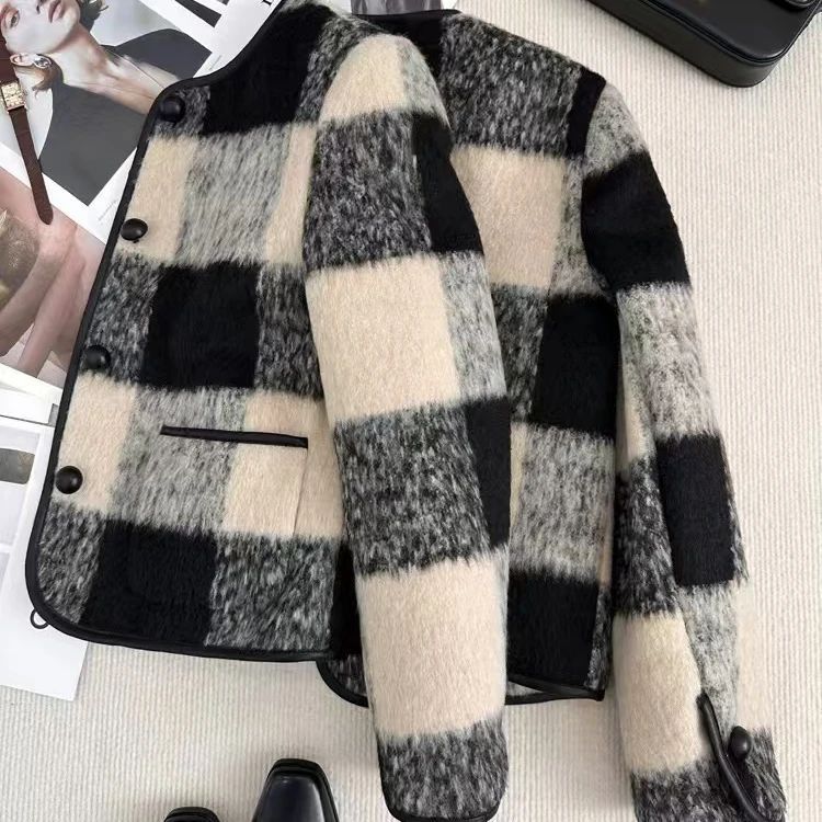 Chiffon Style Plaid Wool Blend Short Coat for Women, Thickened Filled Inner Lining, Fashionable Casual Outerwear