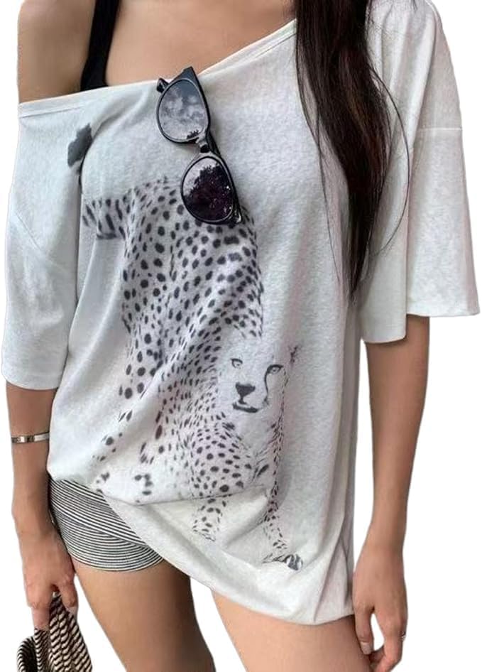 Hesaco Women's Off the Shoulder Lips Print Graphic T-Shirt