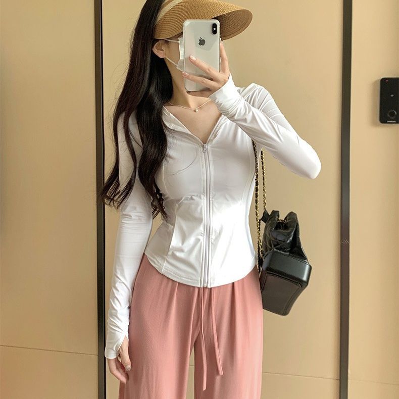 Sun Protection Jacket for Women, Summer Lightweight UV Protection Slim Fit Regular Shoulder Short Length Air Conditioning Cardigan Long Sleeve Outerwear