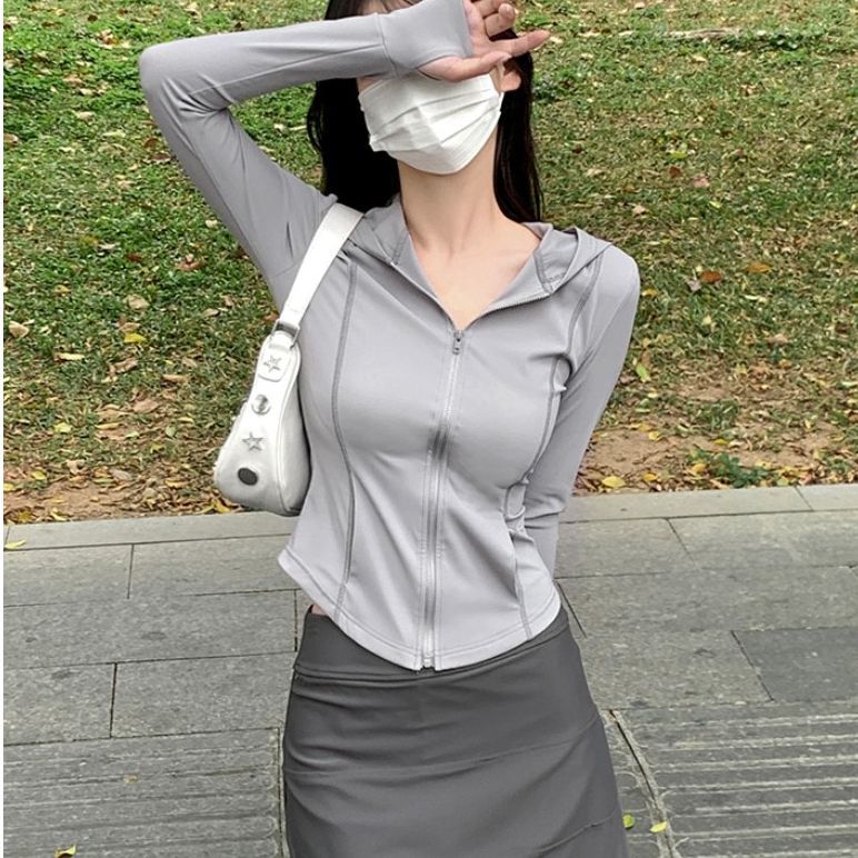Sun Protection Jacket for Women, Summer Lightweight UV Protection Slim Fit Regular Shoulder Short Length Air Conditioning Cardigan Long Sleeve Outerwear