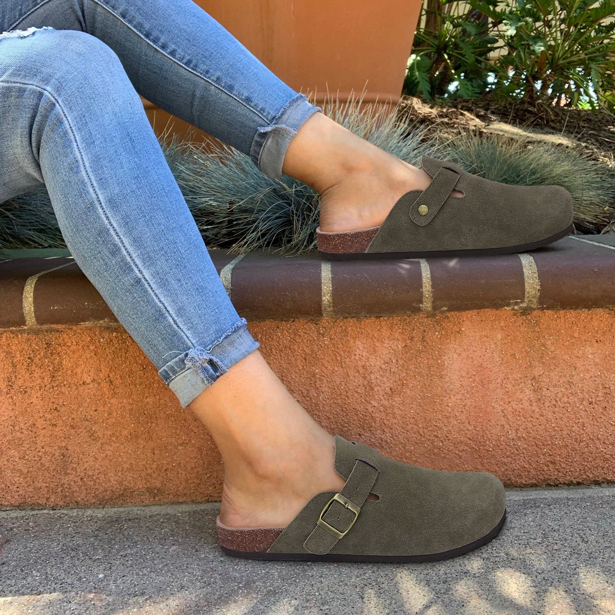 Comwarm Fashion Women's Suede Mules Slippers